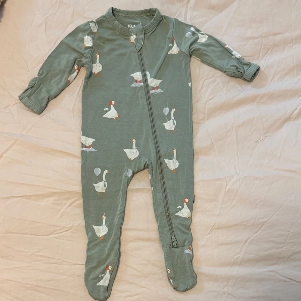 Kyte Baby Green zipper PJ